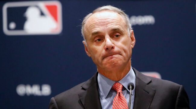 Laid-Off Hotel Workers Look To Major League Baseball To Help Settle Labor Dispute 2 5f724677240000dc221ee14f