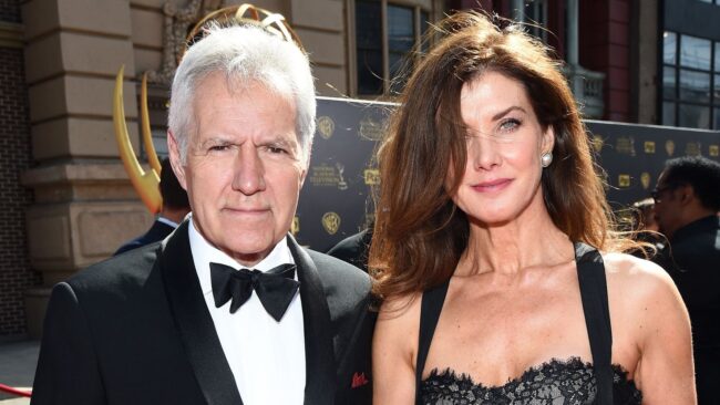 5fad718f240000a02b9ae808