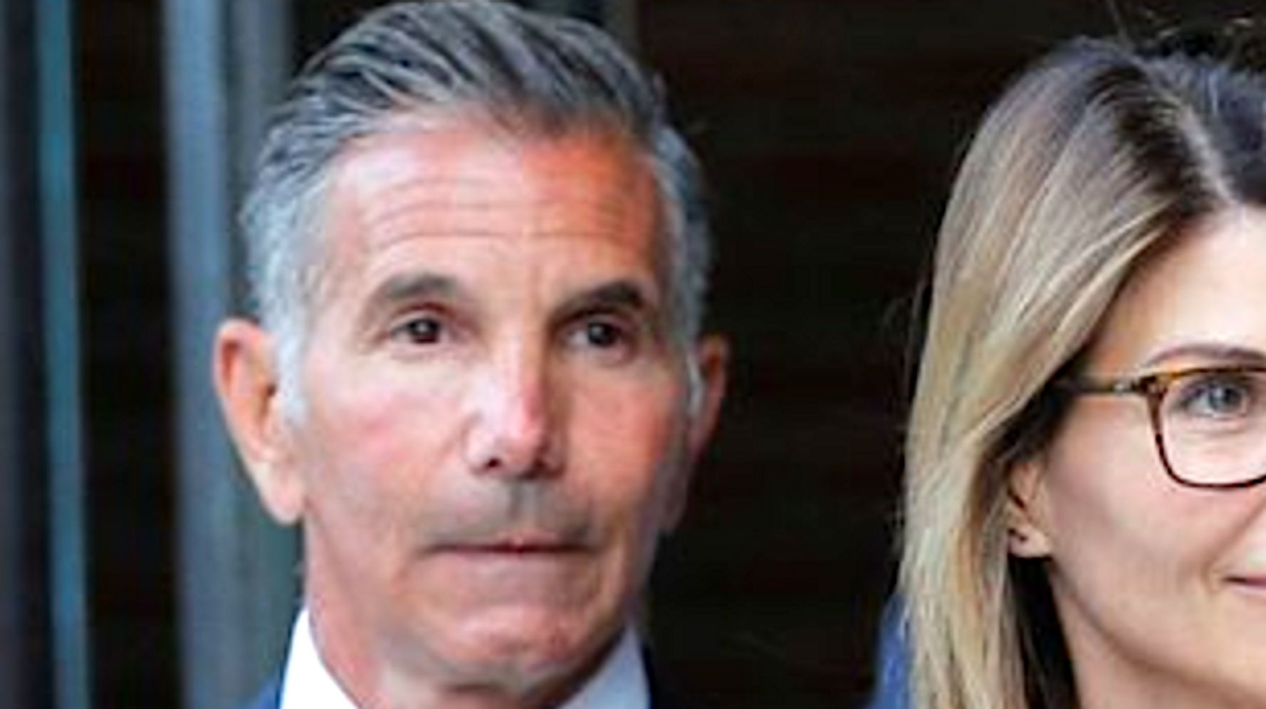 5fb7dbff2900005b61c6c540