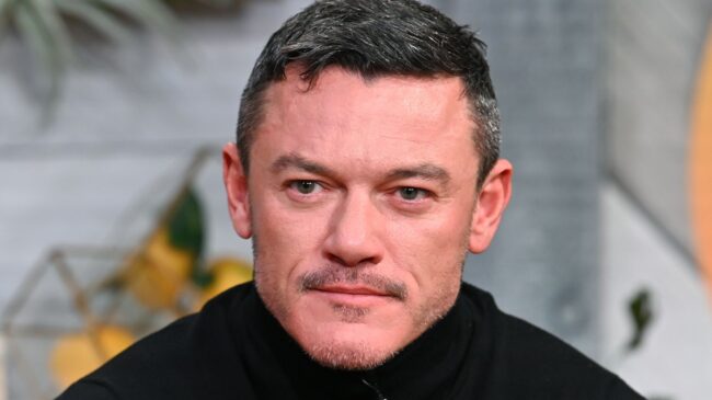 5fc8031b240000f0079f99bb