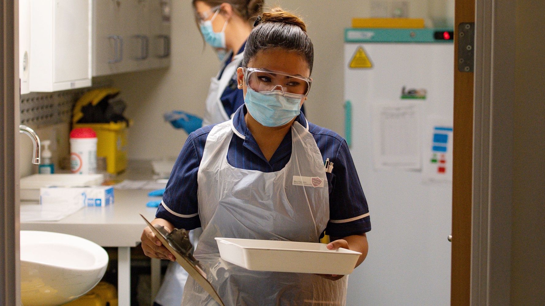 5fcf76ac240000b10140b640