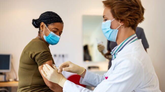 Do You Need The Coronavirus Vaccine If You Already Had COVID-19? 1 5fd6ccc4210000d50d73e999