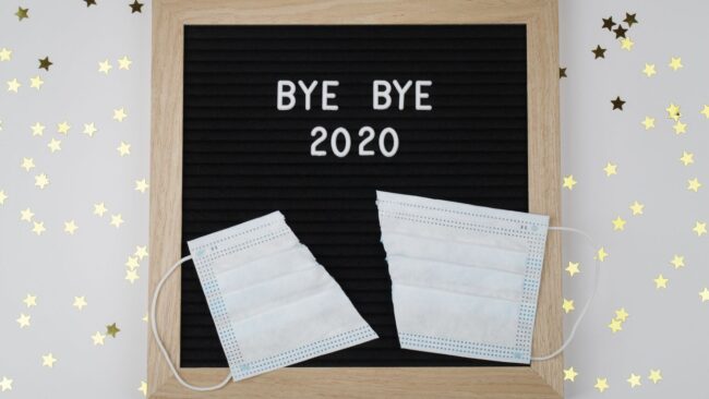 5fe24b3f260000cf04a4f646