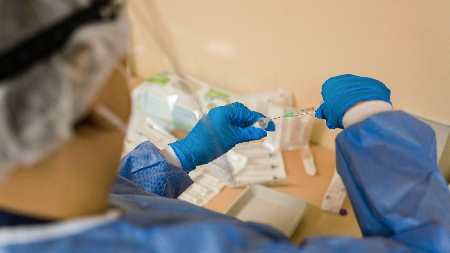 5fe880ee240000c5068ad795