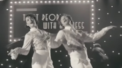 5fef4f51260000b12b7a36e7