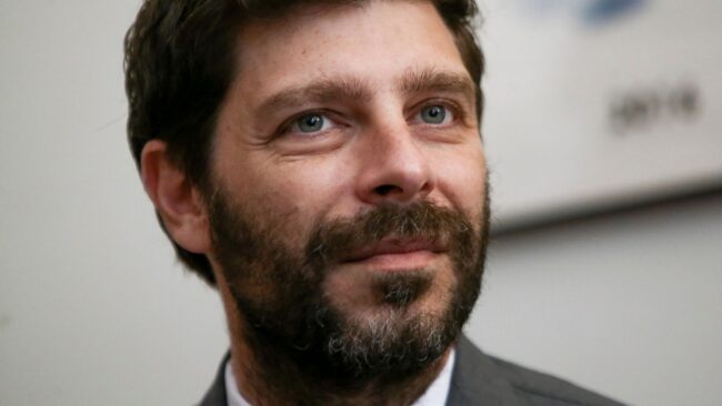 5ffce407260000045ea503c2