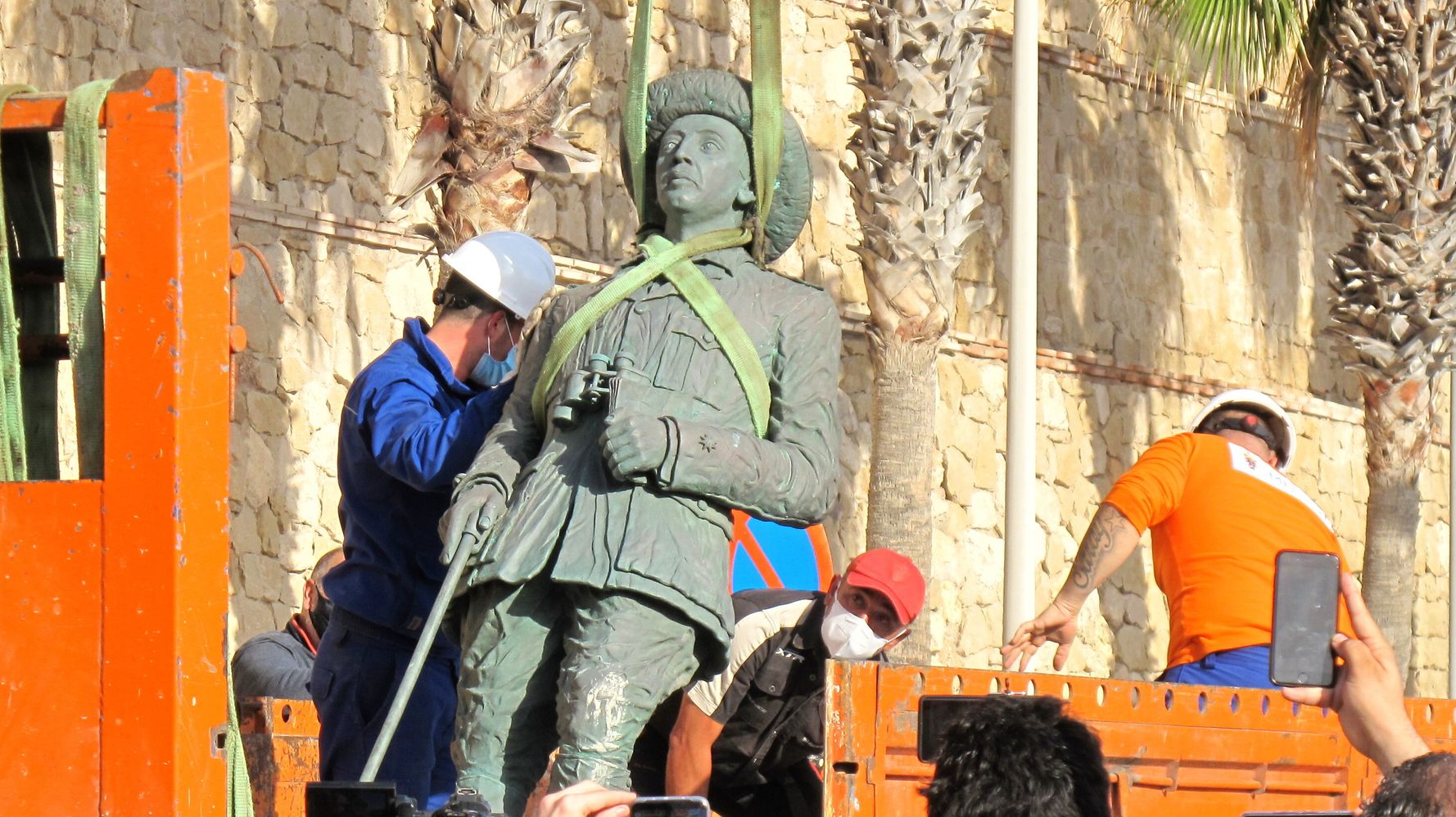 60365ba4240000ef1737a0e1