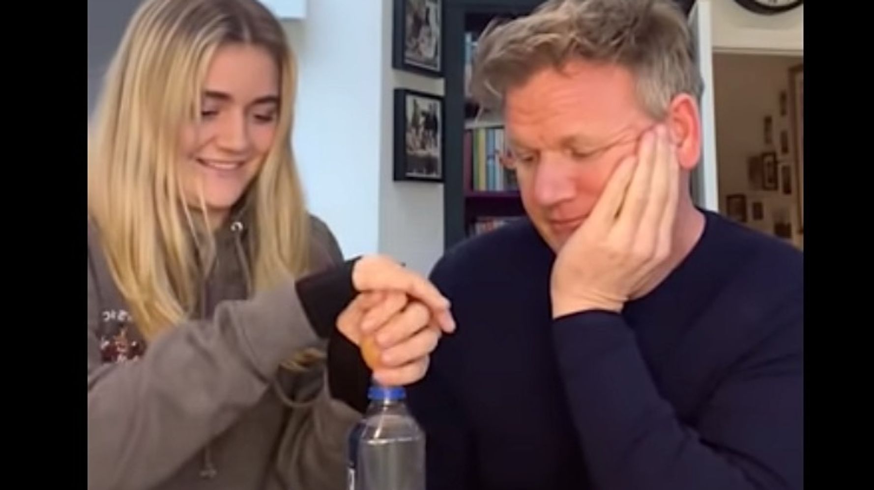 60543e2b270000210bc83c87