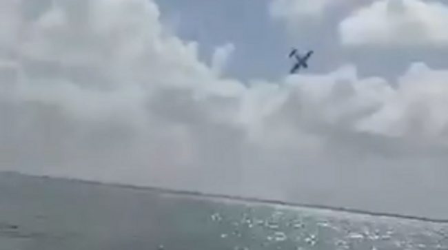 Gender Reveal Stunt Leads To 2 Deaths After Plane Crashes 1 606551451e0000f3020fe1fa