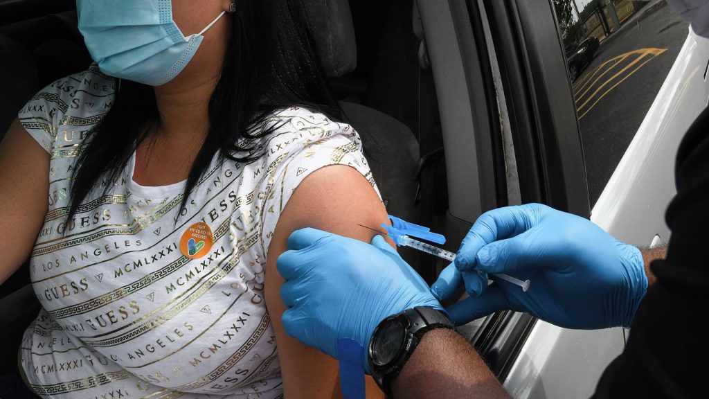 Is The Johnson & Johnson COVID-19 Vaccine Safe? Here's What To Know. 1 6075a2ea1e000099150ff125