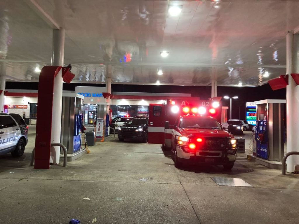 Ambulance hijacked at gunpoint while patient and EMT were in the back, Texas cops say 1 2687be61146e4400860a429c1394833c