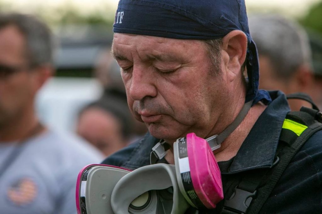 Surfside community reflects as rescue mission ends 2 a936ae53e04d822827d319be20d1adc9