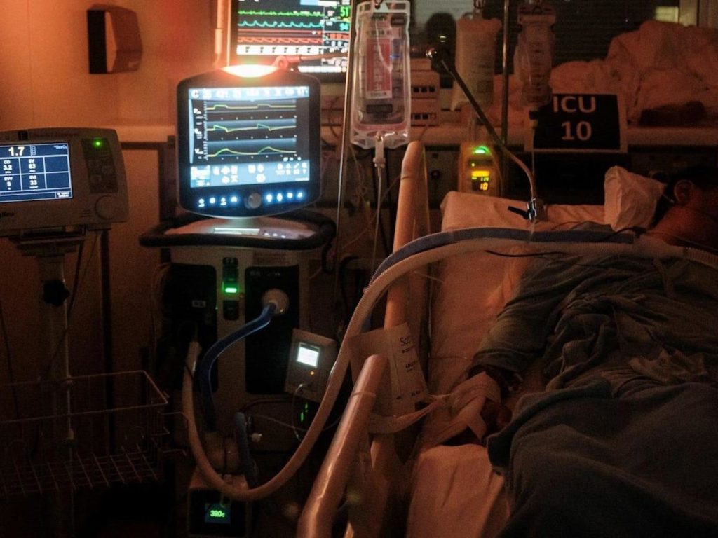 The mother of a college student who died 'screaming through the mask' wished she had made her get the COVID-19 vaccine 1 3d9d326fe1fbf9e6ac57f321d6e368cd