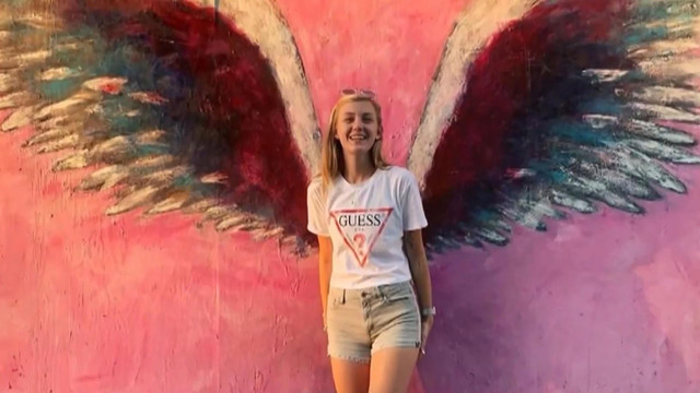 6147ce5c2f6b901586a3d730 o U v2