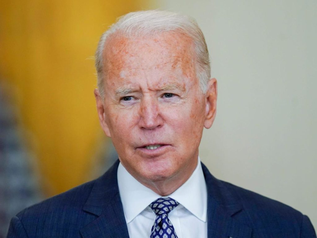 2 top FDA officials resigned over the Biden administration's booster-shot plan, saying it insisted on the policy before the agency approved it, reports say 1 67a91cd5cd864e818ccae40a6f28332c