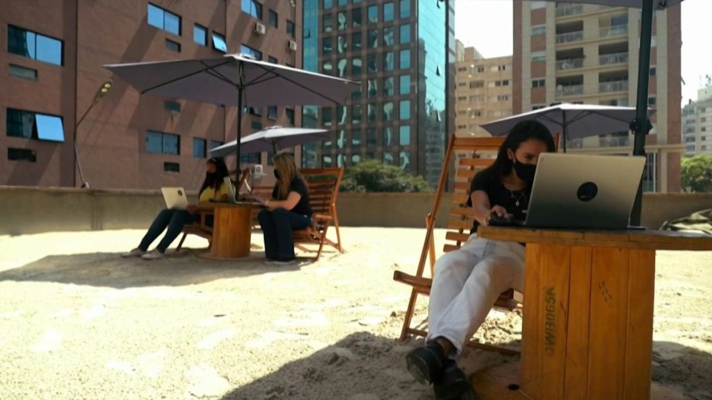 615ecf154d47022a905707b0 o U v2