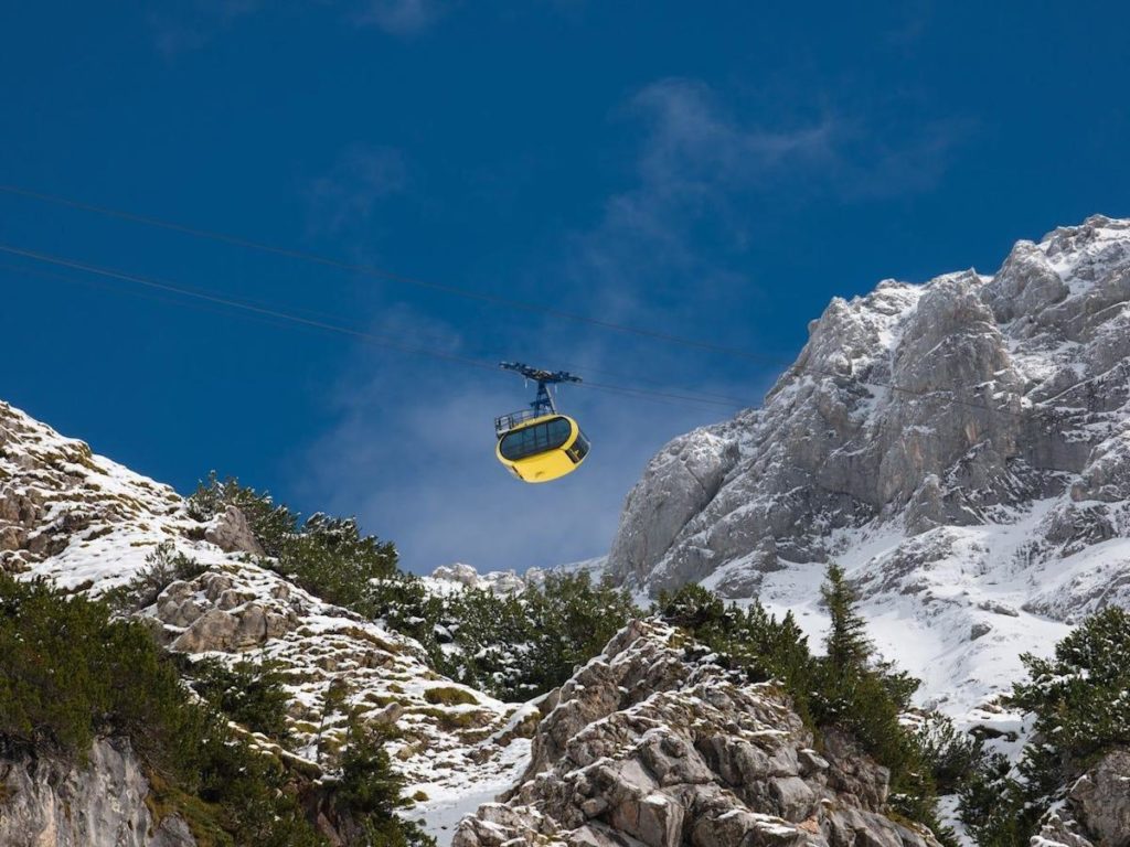 A Colorado hiker lost for 24 hours ignored rescuers' attempts to reach them because they didn't recognize the phone number 1 743b1cf08cea8c25e2f7dda0d871a8e0