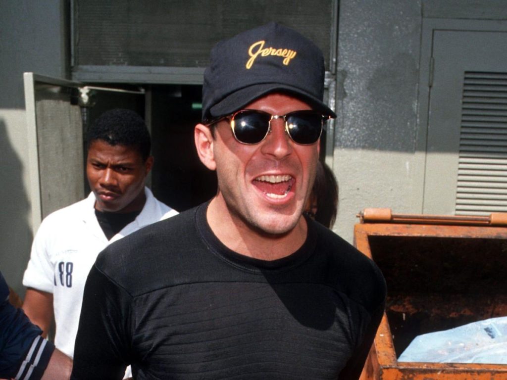 A reporter says Bruce Willis once made her wait 9 days for a 'nightmare' interview and then didn't tip the waiter at the restaurant he forced shut 5 8e968fab6b32d670f471101d963dd82a