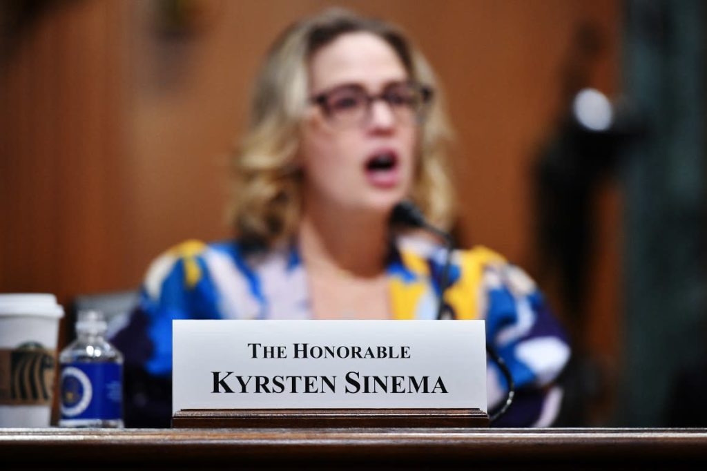 Sinema blows up Dems' plans to tax high earners, corporations 1 bb17d5435b60f10ac28bdd33165cc801