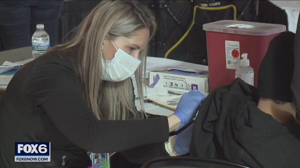 Fiserv Forum COVID vaccine clinic offers fan incentive 1 61909674a9d56a2ae7fbe9fa o U v2