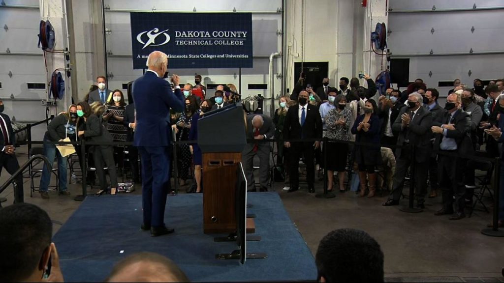 61a6a8ea709d5021885ff507 o U v2