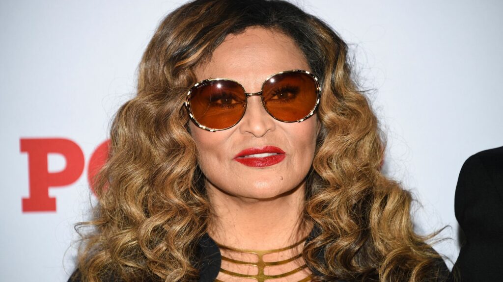 62ee896f2500003200e1284d