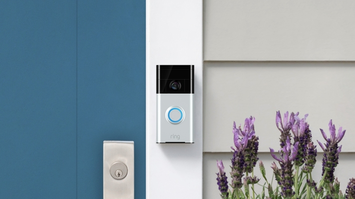 lifestyle doorbell one satinnickel door blue 2a.psd Cropped