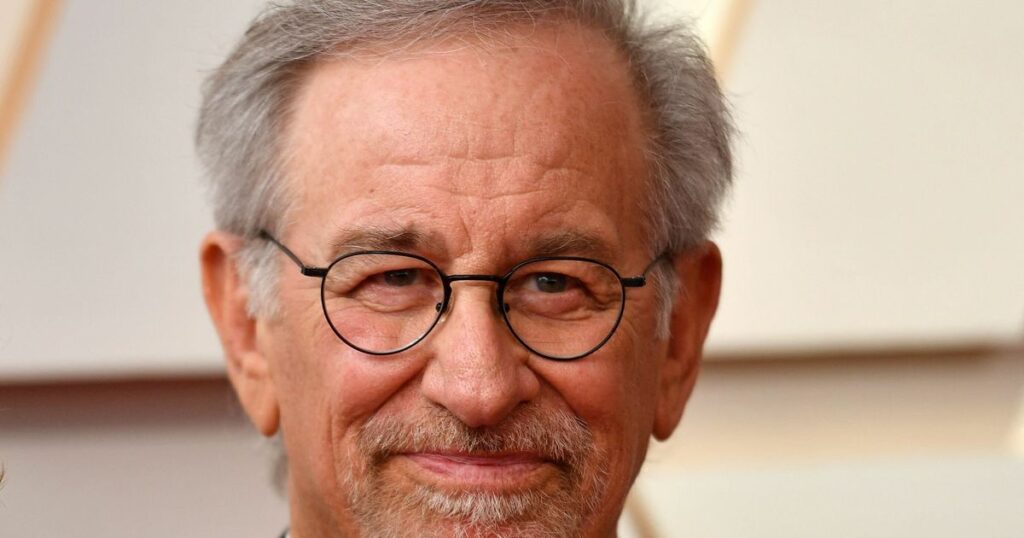 Steven Spielberg Reveals His Late Parents Were 'Nagging' Him To Make A Movie About Them 2 6362dd862300005800d1437c