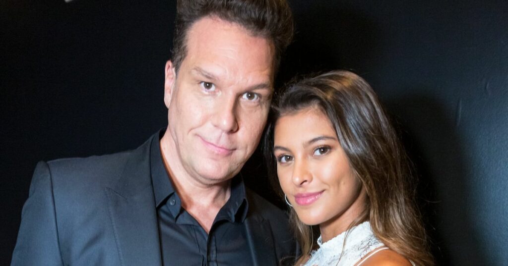 63657cba2600006200eefdfd