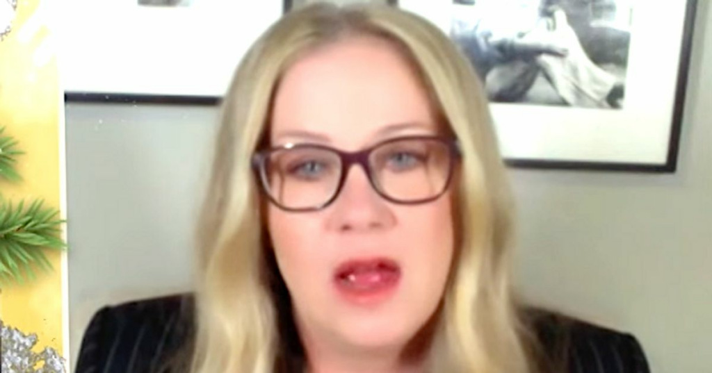 Christina Applegate Sings A Christmas Song About Multiple Sclerosis, And It's A Hoot 1 63a5cfb81f00006b0059db84