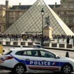 6940035a19000016a17f4279